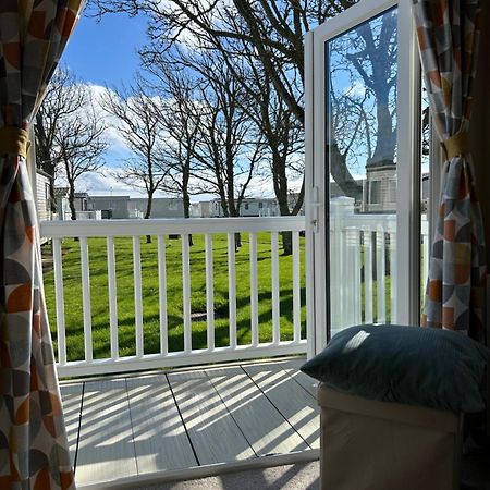 Bertie-By-The-Sea At Hoburne Naish Hotel Highcliffe Exterior photo